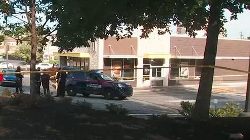 La policía de Atlanta dijo que el incidente ocurrió el viernes alrededor de las 4:15 de la...