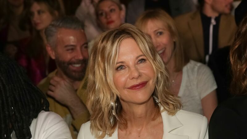 Meg Ryan asiste al desfile de otoño/invierno 2018 de Christian Siriano durante la Semana de la...