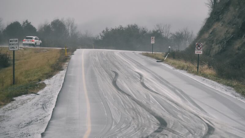 Según las previsiones, pueden caer entre una y dos pulgadas de aguanieve en las regiones a más...