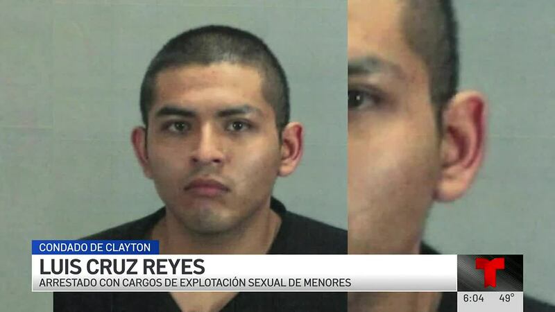 Las autoridades detectaron que estaba bajando pornografía infantil y llegaron a su casa