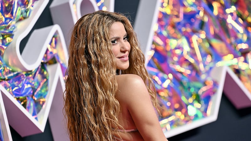 Shakira y Cardi B