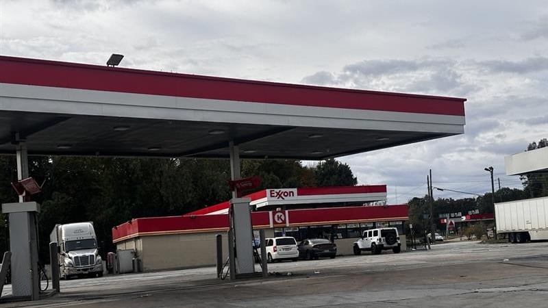 La mujer fue hallada con múltiples heridas de bala y fue identificada como Kinaya Hightower.