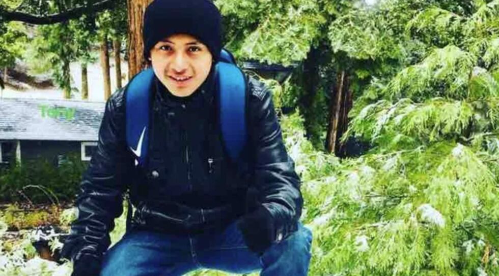 Las autoridades dijeron que Mateo lanzó las luces sobre este tendido y quedó electrocutado.