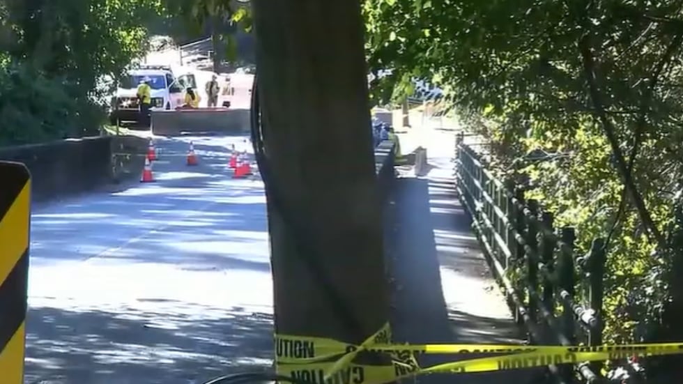 Moores Mill Road Bridge closes after part of wall collapses
