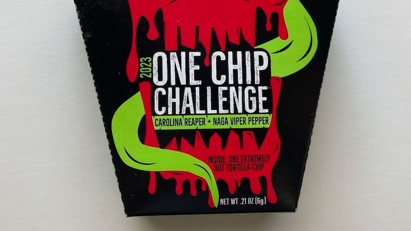 Un paquete de frituras picantes Paqui OneChipChallenge, el jueves 7 de septiembre de 2023, en...