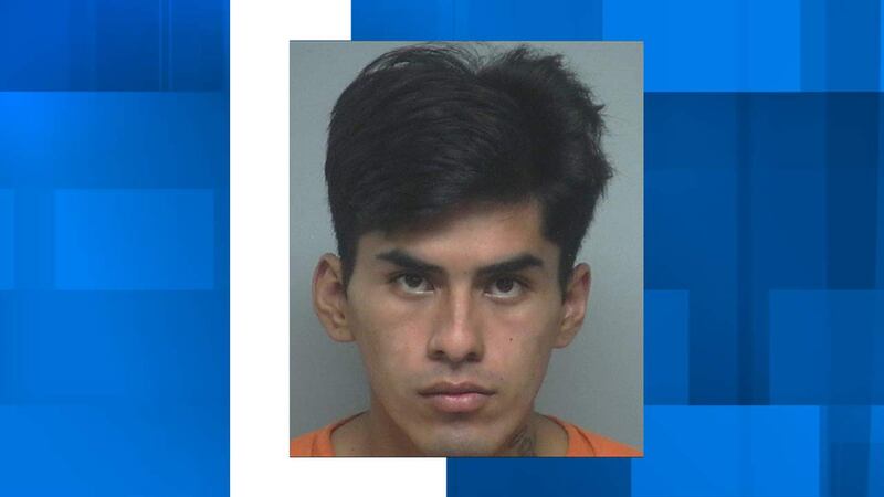 Daniel Adame-Guatemala está acusado de asesinato y posesión de un arma durante la comisión de...