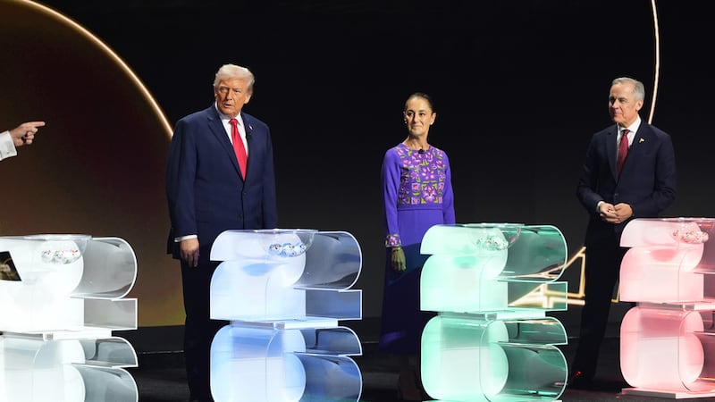 El sorteo de la Copa del Mundo 2026 comenzó el viernes con el presidente de Estados Unidos,...