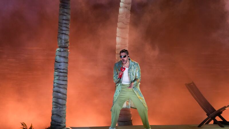 Bad Bunny en concierto en el Estadio Azteca de la Ciudad de México el viernes 9 de diciembre...