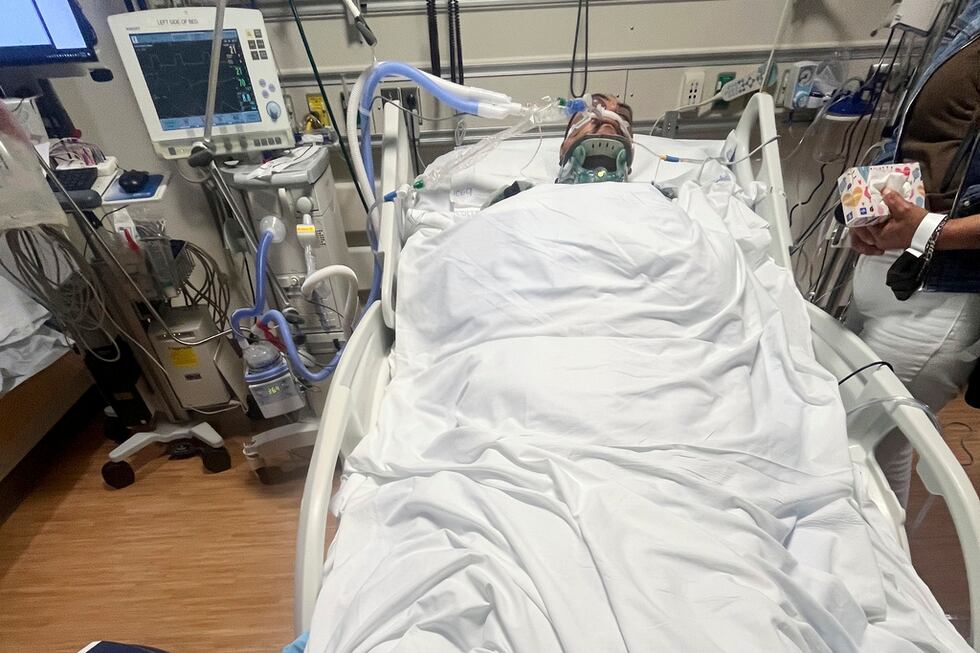 Esta fotografía sin fecha proporcionada por familiares de Jaime Alanis lo muestra en el Centro...