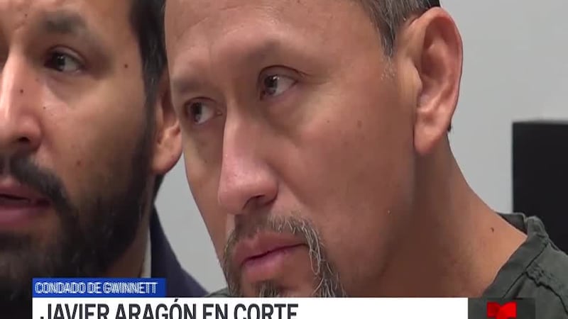 El acusado fue a traer la pistola a su casa antes de reunirse con sus víctimas y asesinarlas....