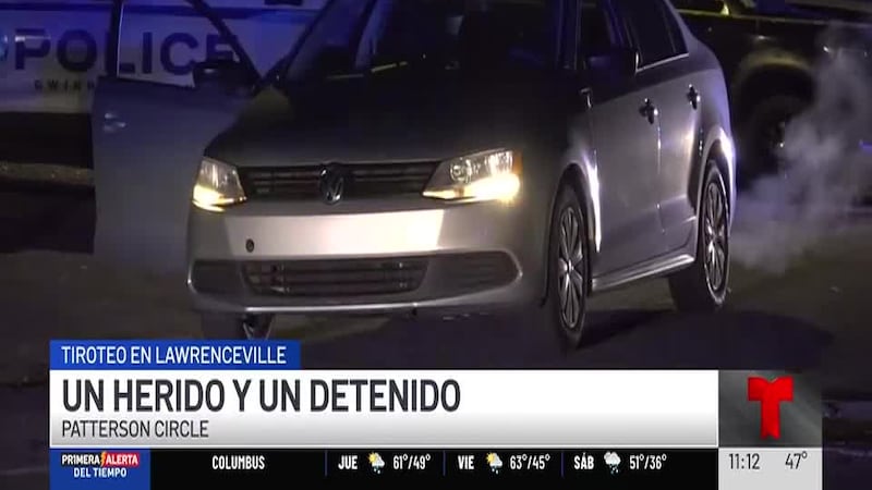 "El hombre estaba golpeando la puerta y gritando después de los disparos. LLamé a la policía".
