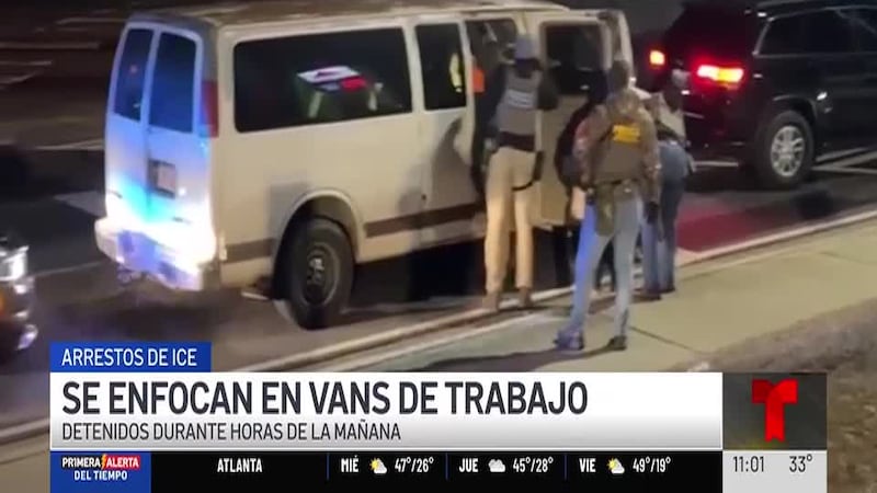 Agentes de ICE han detenido varias vans de trabajo en la zona del condado de Gwinnett