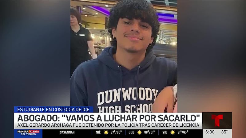 Alex Gerardo Archaga tiene una orden de deportación en ausencia desde los 5 años de edad, sin...