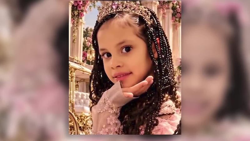 Muere niña de 7 años tras ser apuñalada en Chicago.