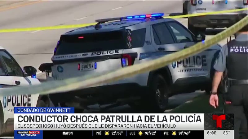 Conductor que chocó a agentes en Gwinnett y después huyó fue arrestado horas más tarde