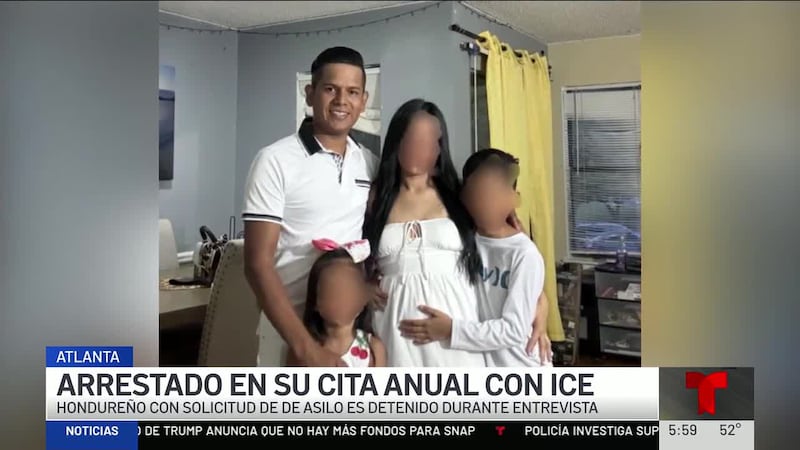"Mi esposo me envió un mensaje de texto y me dijo que me fuera de apartamento, me dijo que...