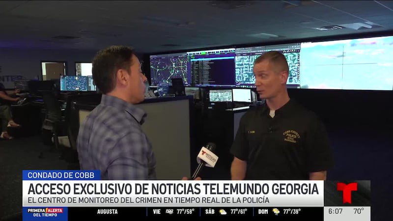 El Centro de Monitoreo del Crimen en Tiempo Real puede observar todas las cámaras disponibles...