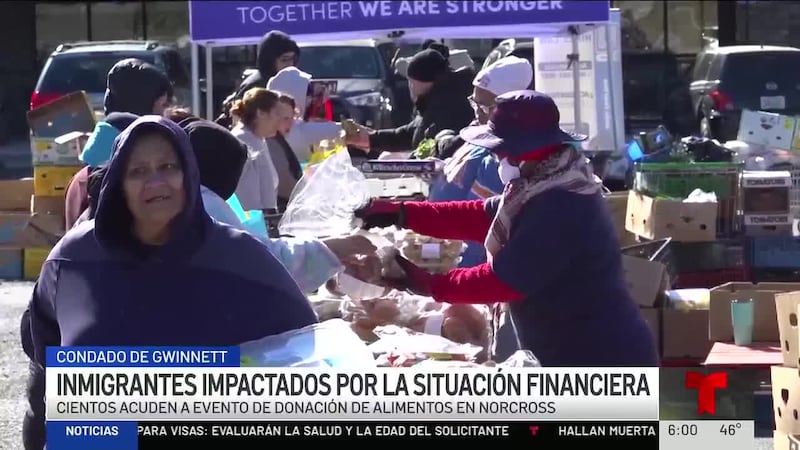 Algunas personas dicen que han perdido sus trabajos debido a la cancelación de sus permisos...