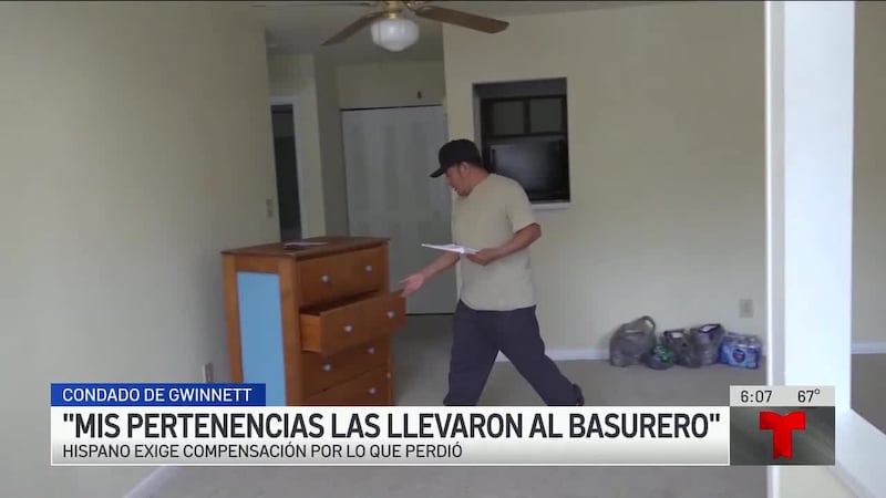 Un hispano residente de los apartamentos The Aurora en Lilburn pide más que una disculpa por...