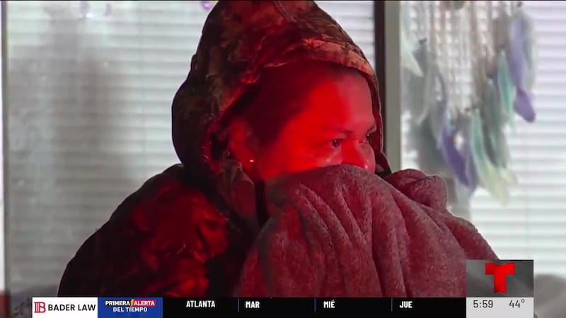 El incendio en los apartamentos Las Palmas inició poco después de las 10 de la noche y dejó...